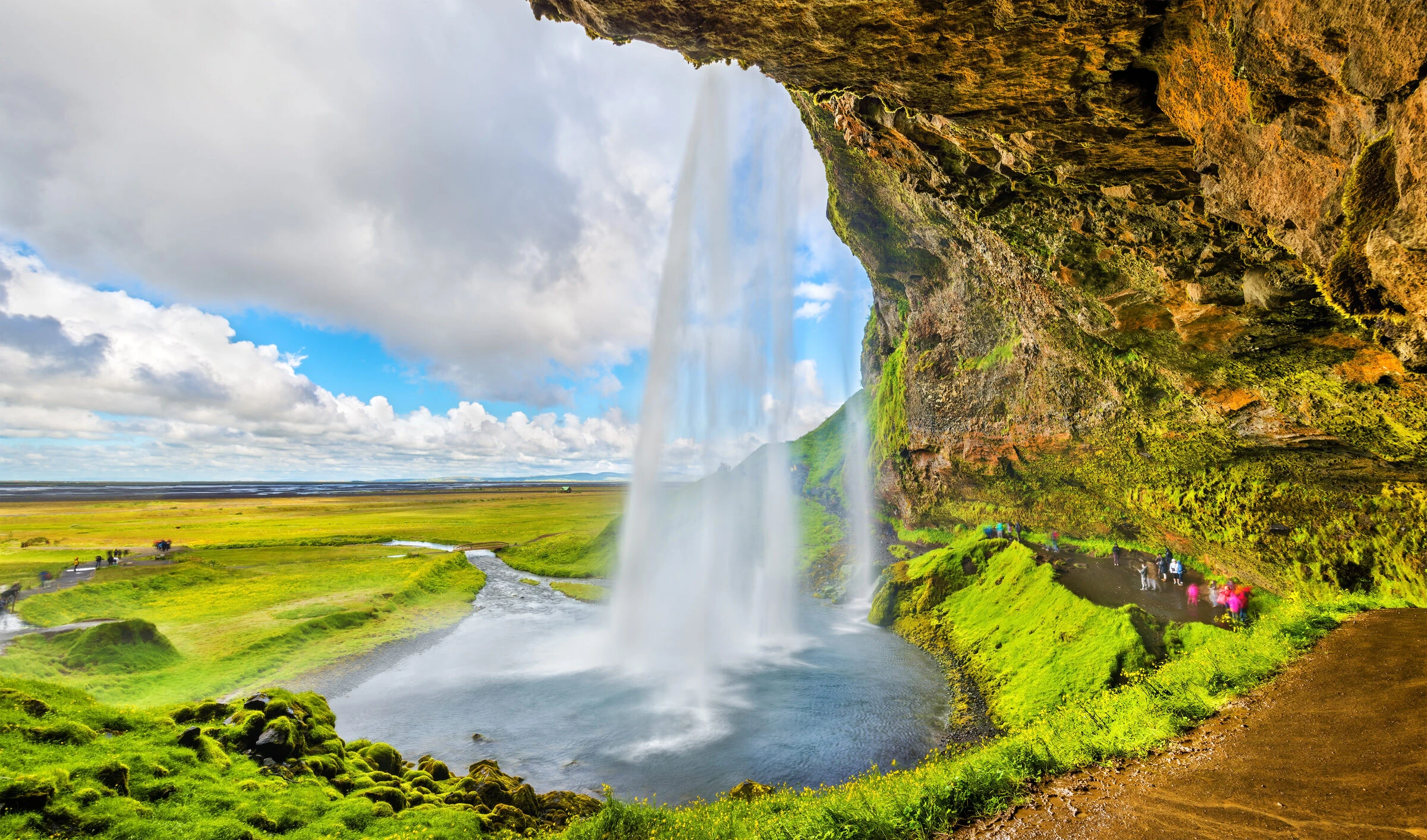 South Coast waterfall near V&iacute;k