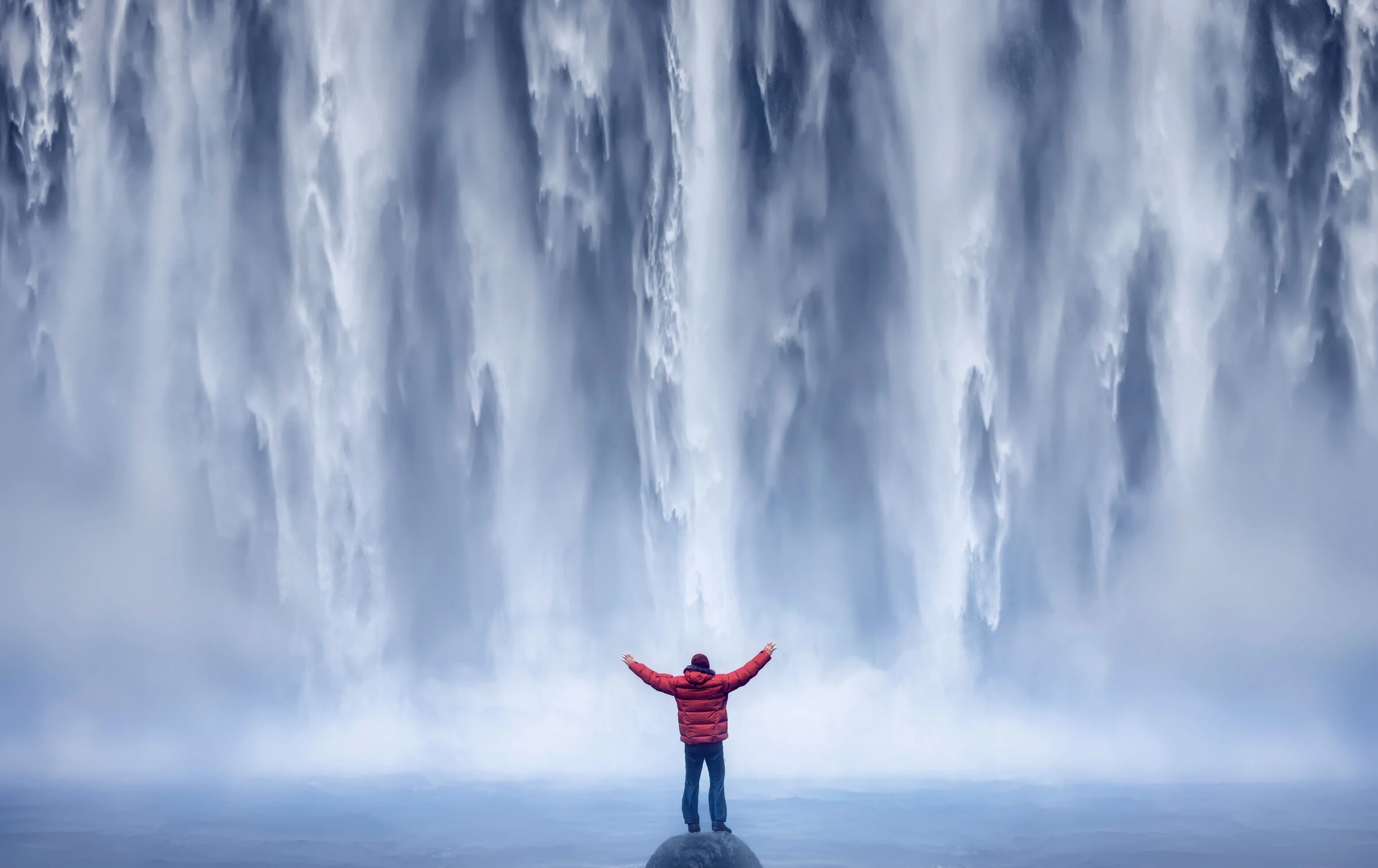 Sk&oacute;gafoss waterfall on the South Coast
