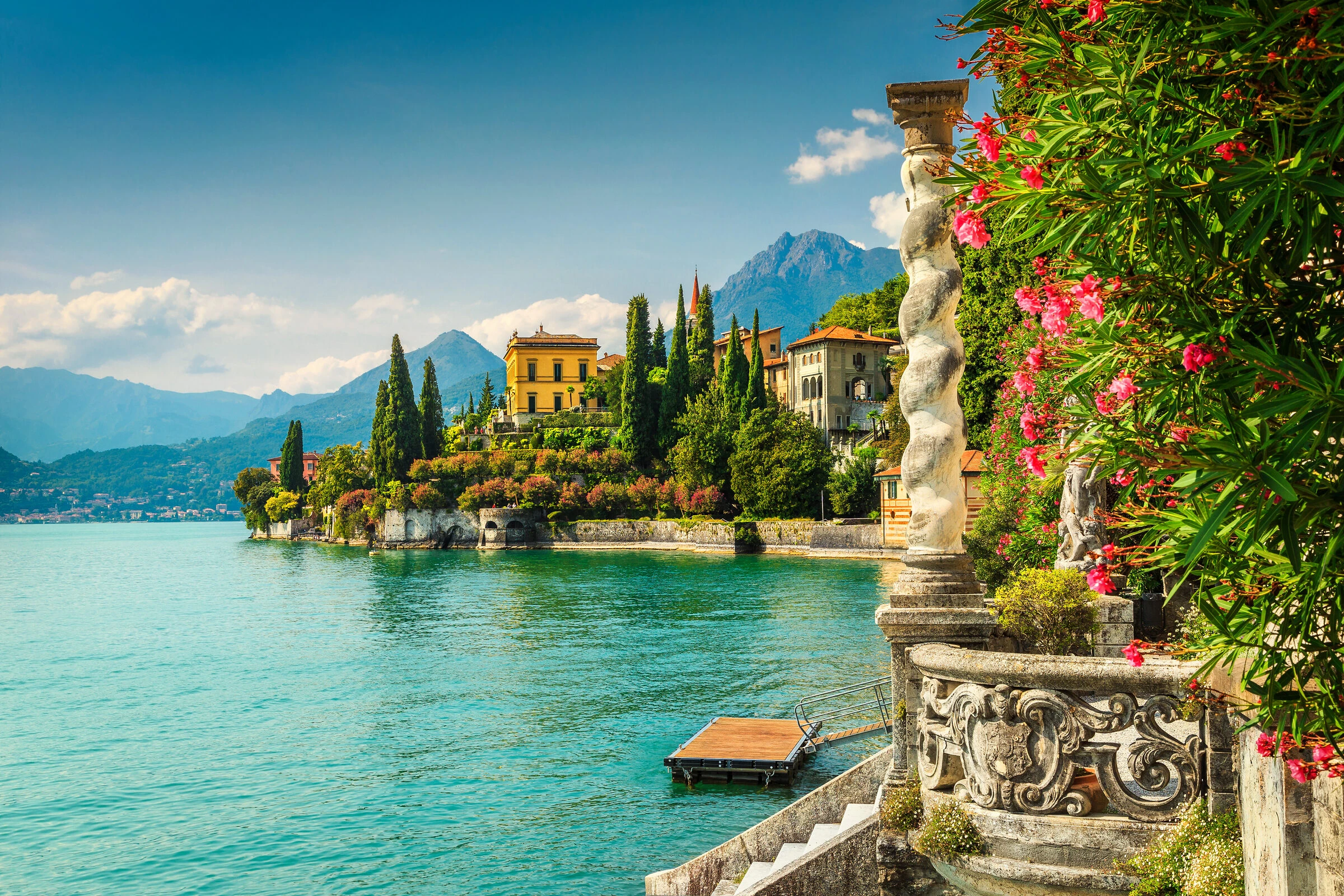 Private Villas vs Boutique Hotels: How to Choose?