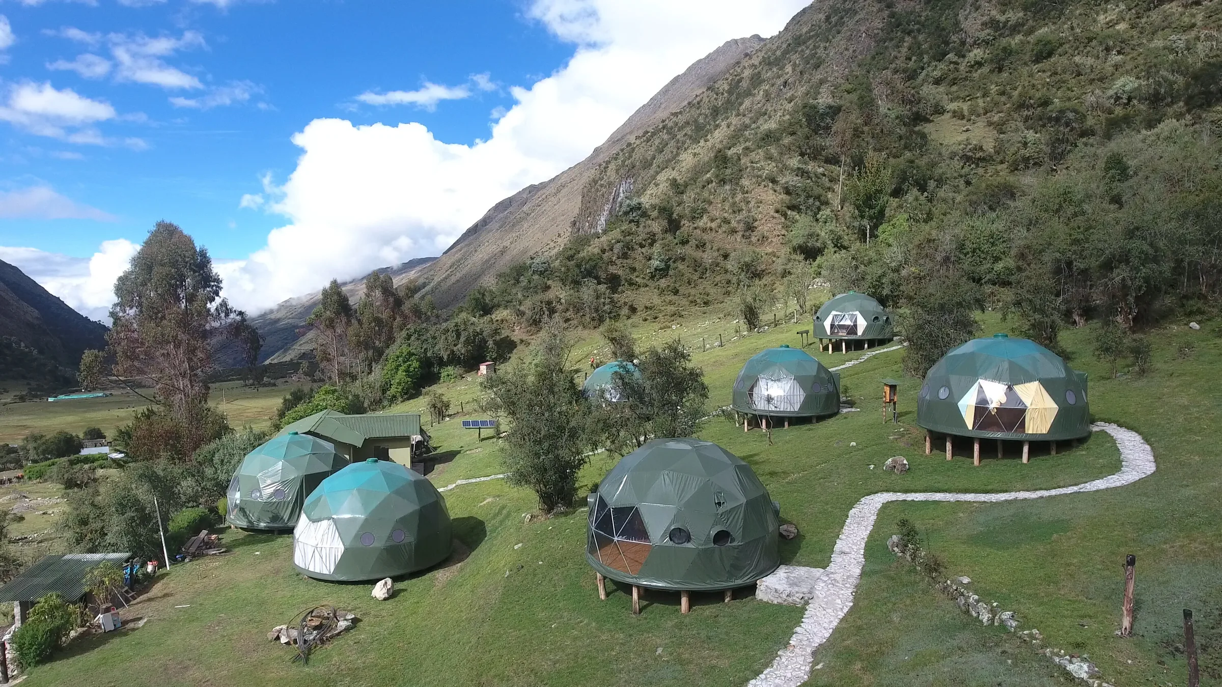 Heated geodesic domes on the Salkantay route