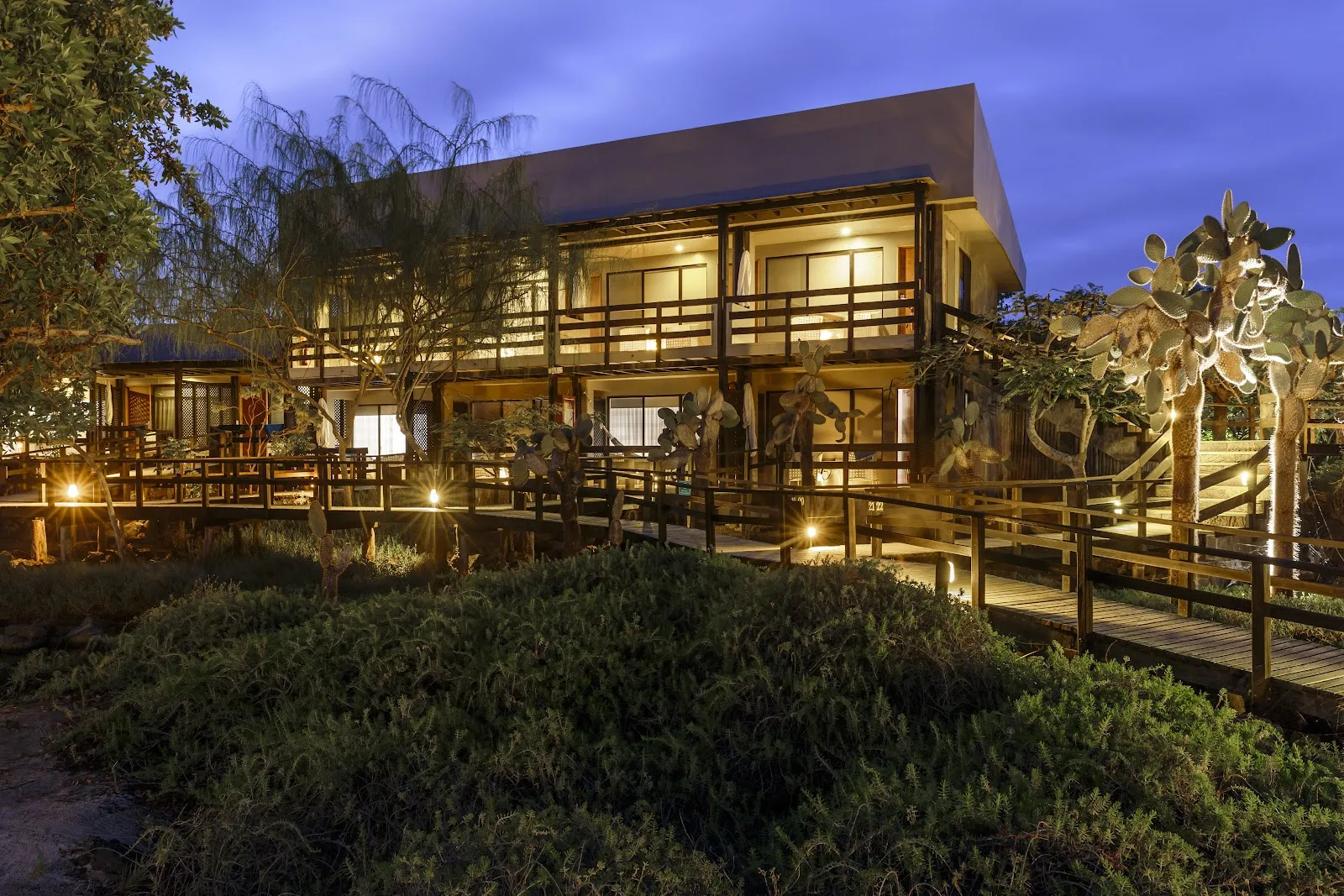 Finch Bay Gal&aacute;pagos Hotel at dusk